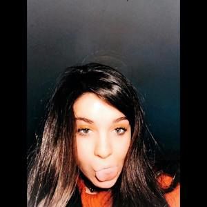 Meet your Posher, Carly